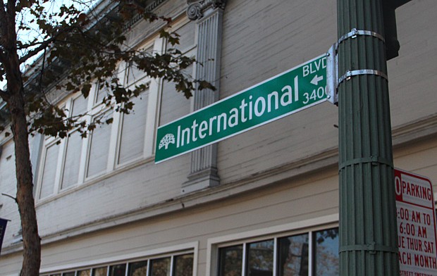 International Blvd Street Sign